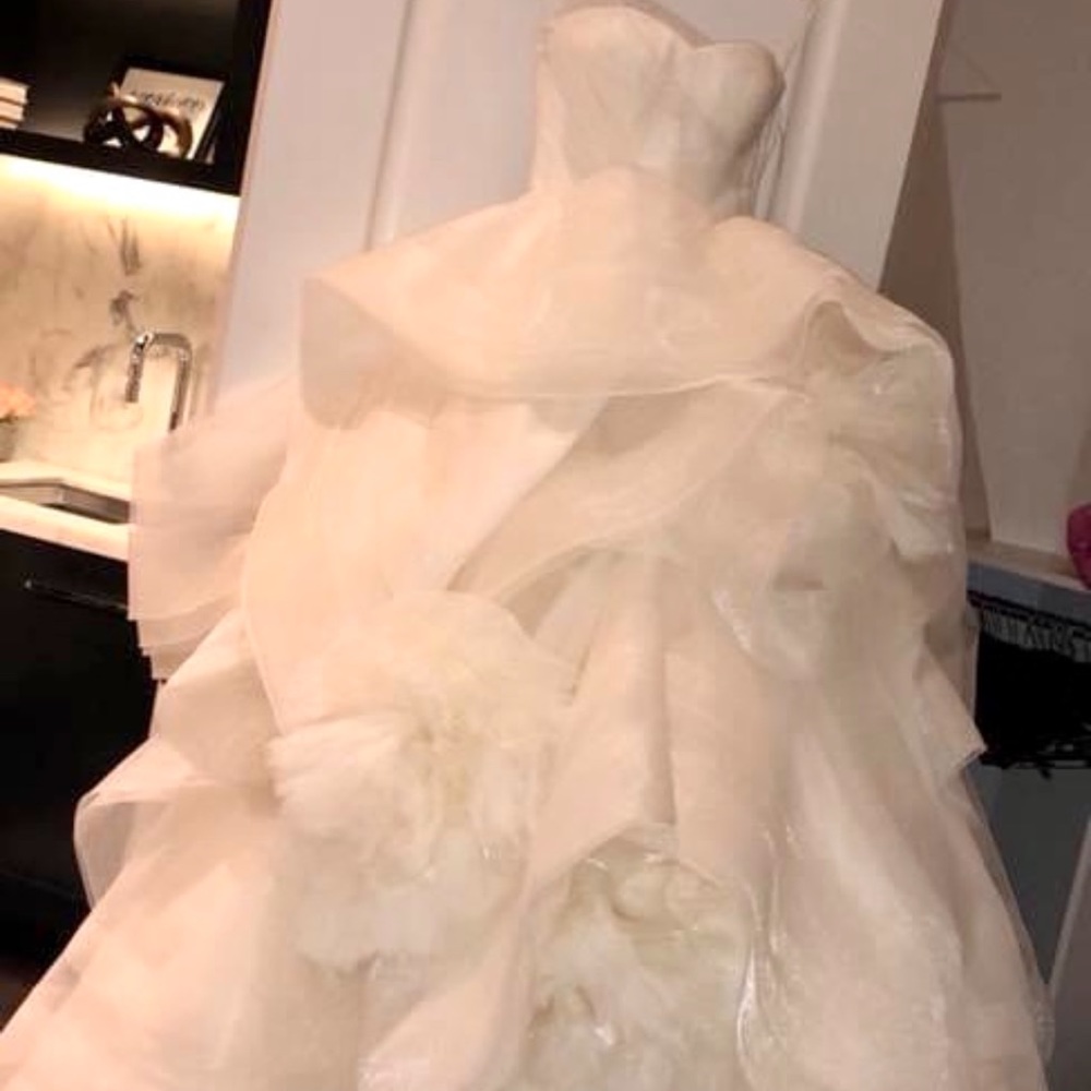 Vera Wang wedding Dress (Katherine) princess style white floral designer couture